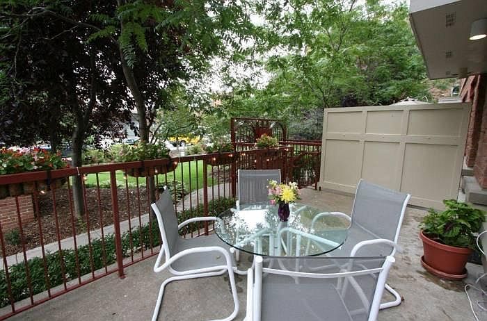 Large patio. Grills allowed.