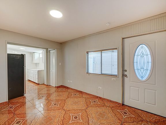 3rd image of 5820 N 35th Ave #C