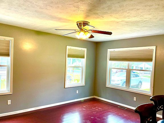 4th image of 5258 N Riverview Dr