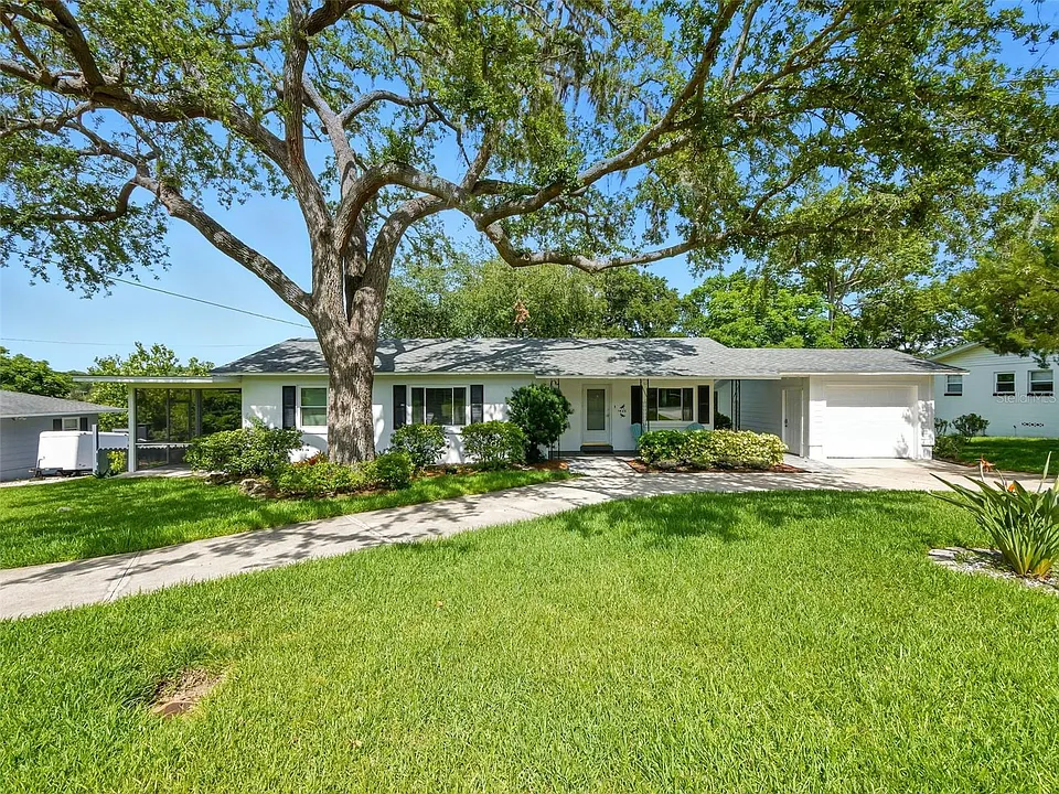 1426 Crestview Dr