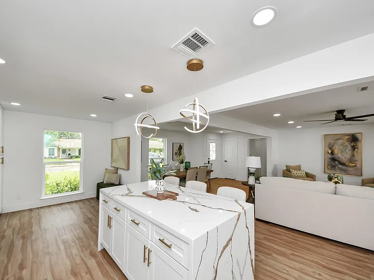 6249 Locke Ln — Photo 25