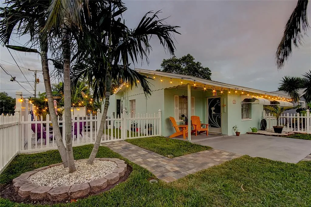 2 bed, 2.0 bath, 1154 sqft, $4,400 — Photo 1