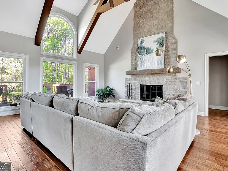 140 Lake Park Ct — Photo 17