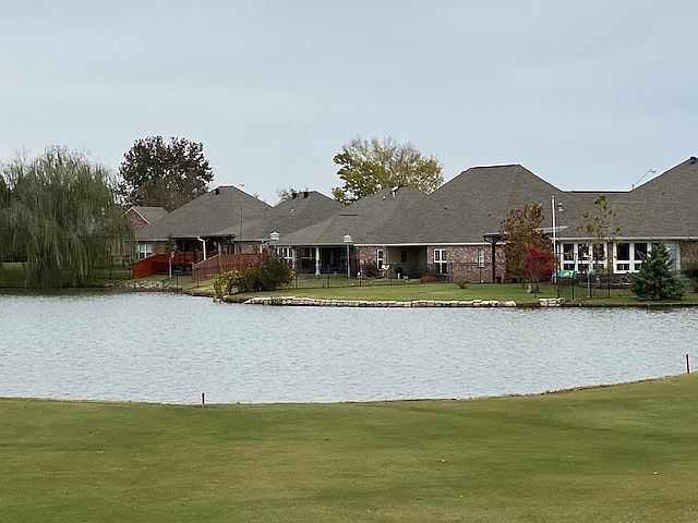 SPECTACULAR WATER VIEWS!