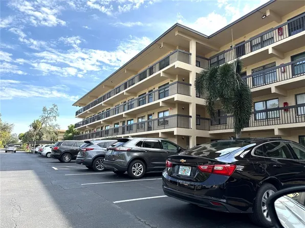 515 30th Ave W APT H303, Bradenton, FL 34205