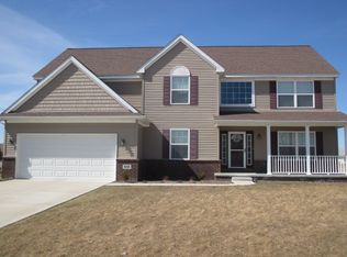 926 Plum Tree Cir, Monroe, MI 48161