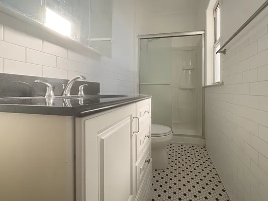 Rented by Bond New York | media 12