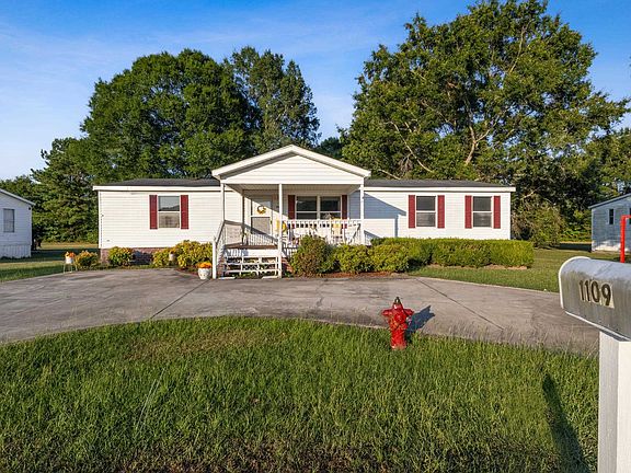 4th image of 1109 Southwood Dr.