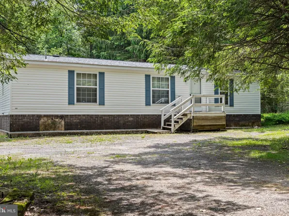 50 Sitting Bull Trl, Gouldsboro, PA 18424