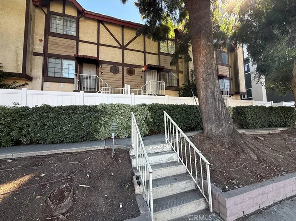 21930 Valerio St APT 15, Canoga Park, CA 91303