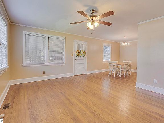 5th image of 2026 E North St