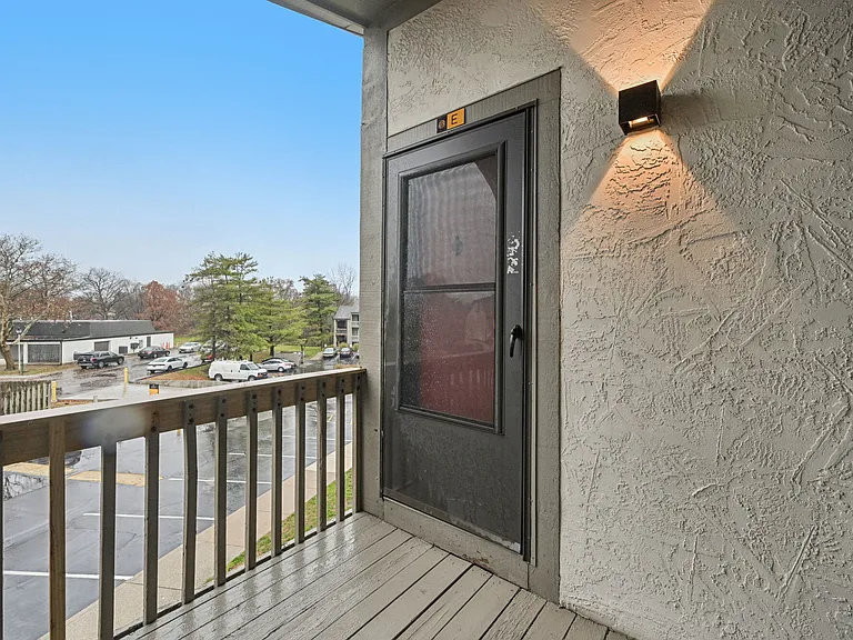 Pointe at Northern Woods — Photo 29