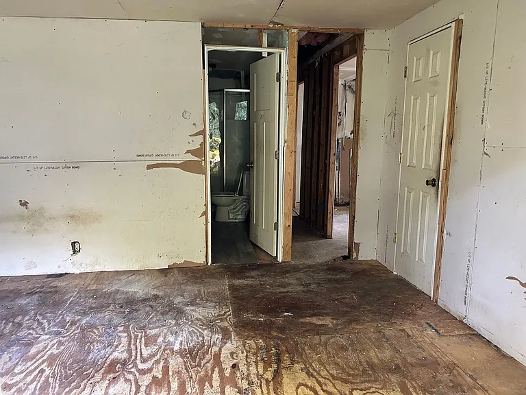 2913 Brownsville Rd — Photo 13