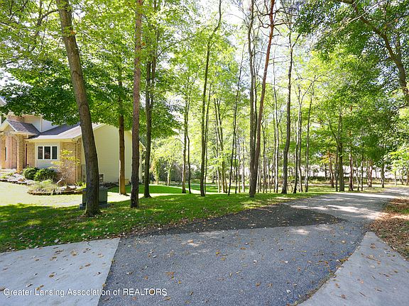 3rd image of 13846 Glacier Hill Dr