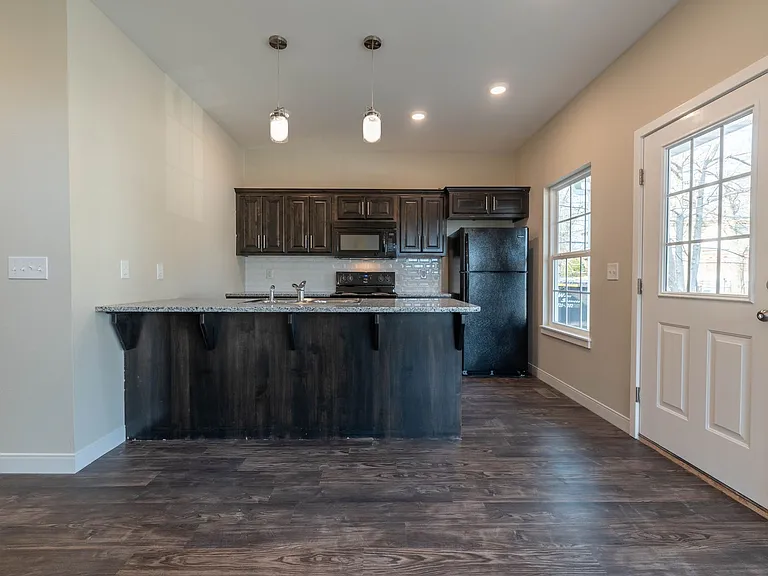 719 S. Main Ave — Photo 24