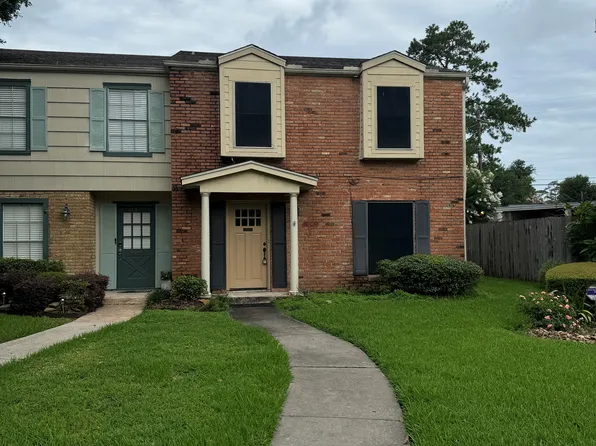 6286 Afton Ln, Beaumont, TX 77706