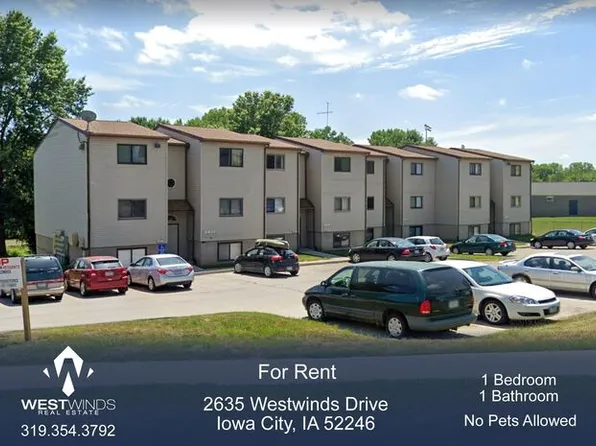 2635 Westwinds Dr, Iowa City, IA