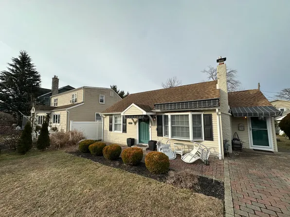 1627 Water St, Wall Township, NJ 07719