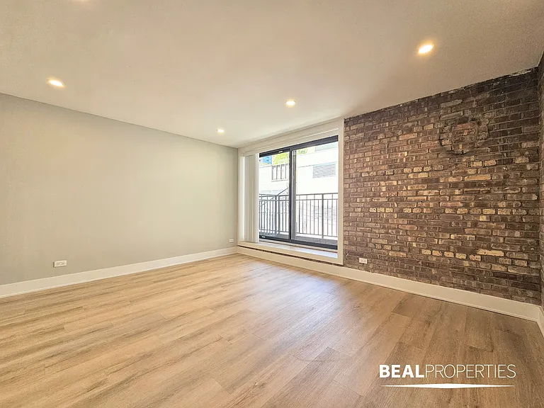 1220 North LaSalle Street — Photo 13