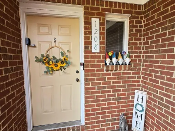 1208 Foursome Ln, Virginia Beach, VA 23455