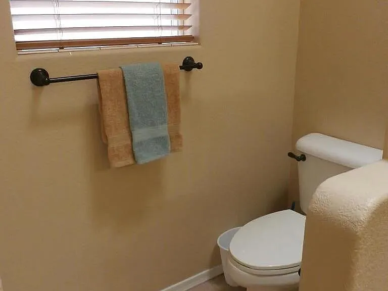 2304 Buckingham Blvd — Photo 12