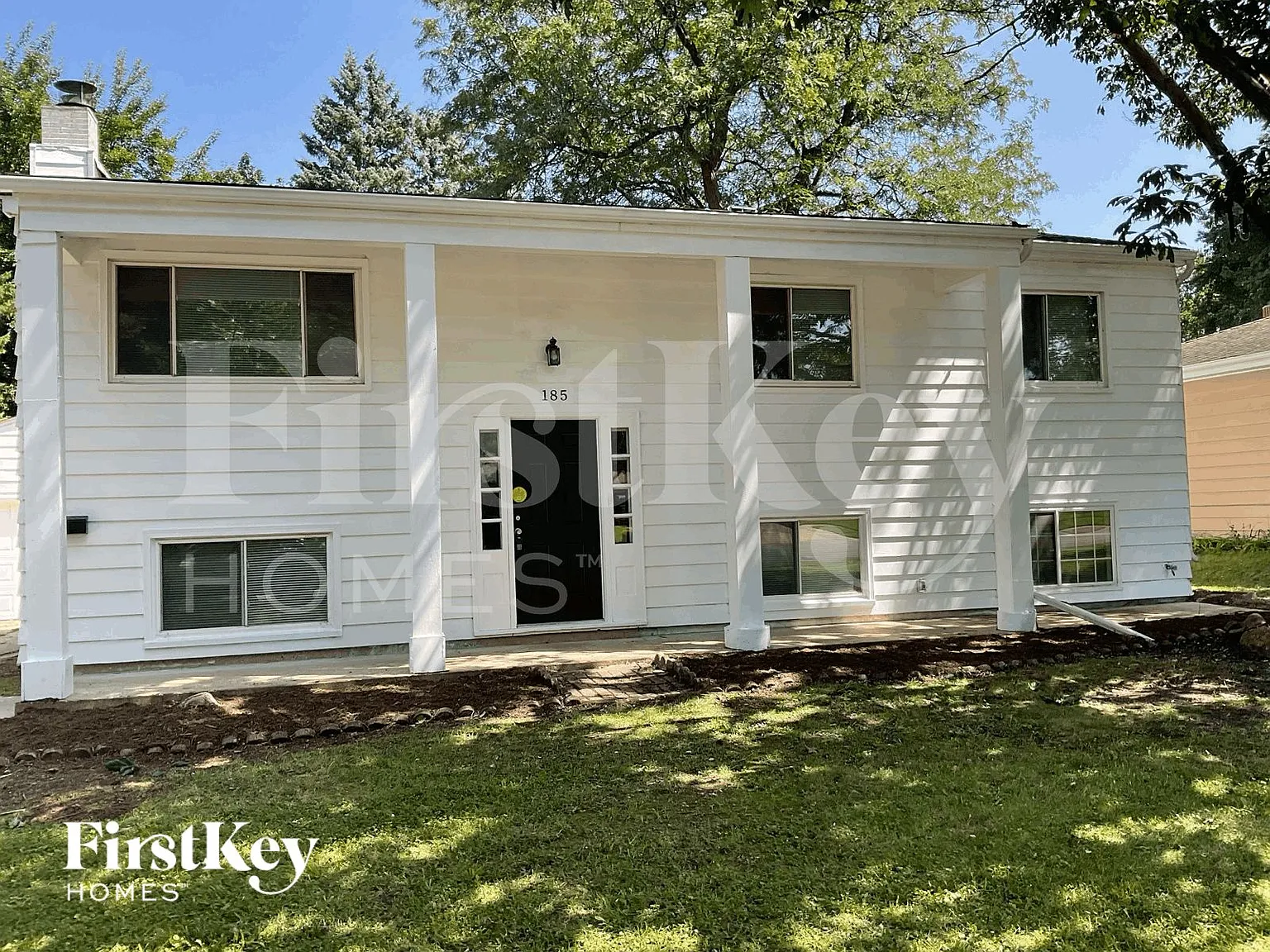 3 bed, 2.0 bath, 1920 sqft, $2,515 — Photo 1