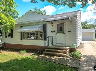 5331 Chestnut Hill Dr, Willoughby, OH 44094
