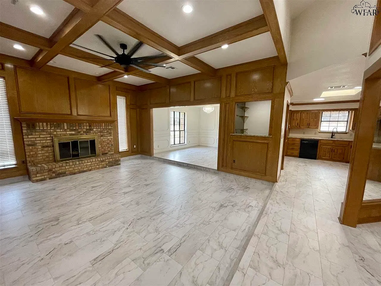 3 bed, 2.0 bath, 2378 sqft, $3,100 — Photo 4