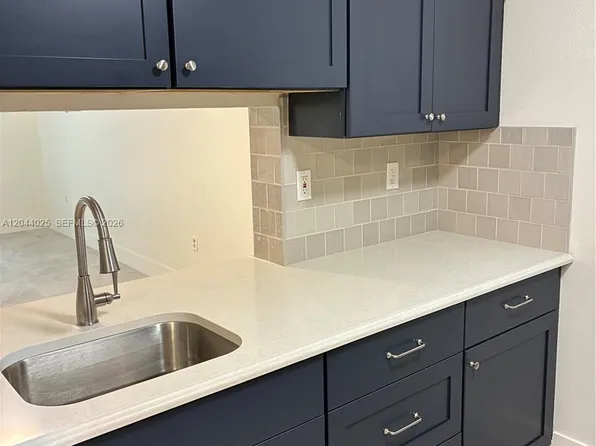 153 NE 141st St APT B, Miami, FL 33161