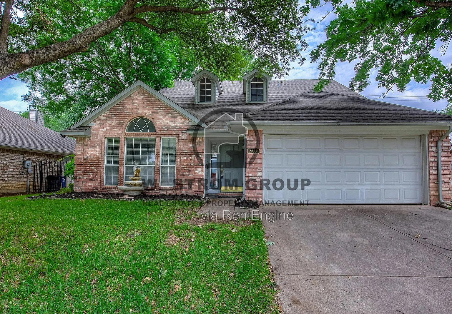 3 bed, 2.5 bath, 1919 sqft, $2,545 — Photo 3