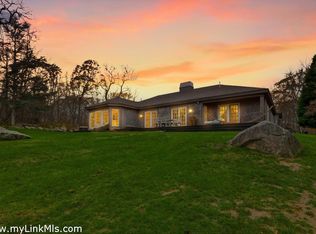 300 North Rd, Chilmark, MA 02535