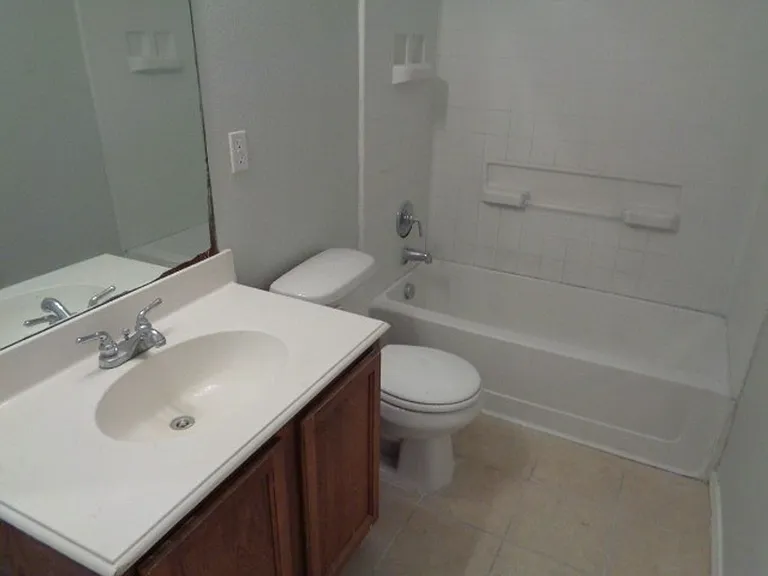 13649-13651 Biggs St — Photo 2