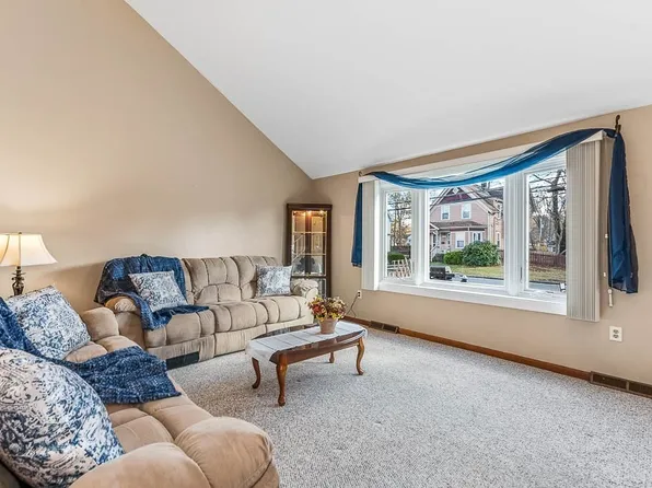 148 Hovenden Ave, Brockton, MA 02302