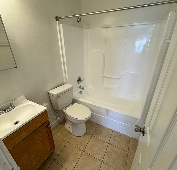 2100 Phaup St — Photo 6