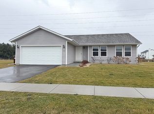 1135 Russell Rd, Belvidere, IL 61008