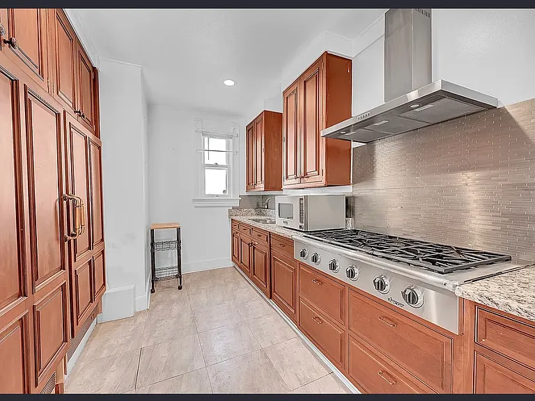 2125 E 13th Ave — Photo 17