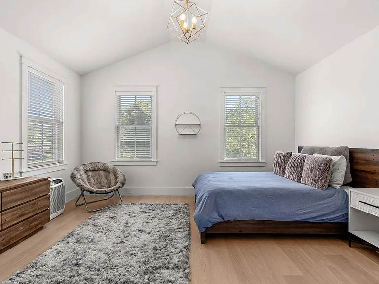 73 Beach Ln — Photo 22