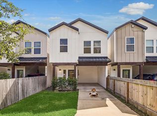 5710 Elysian St, Houston, TX 77009