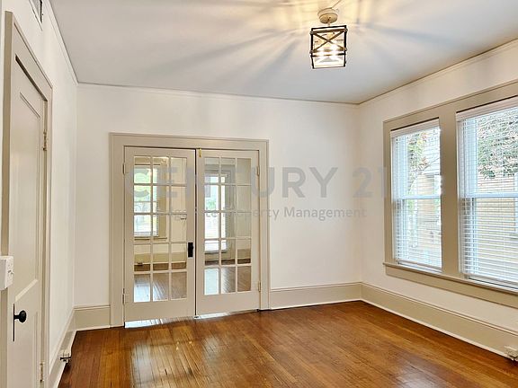 3rd image of 420 W Franklin St APT 4