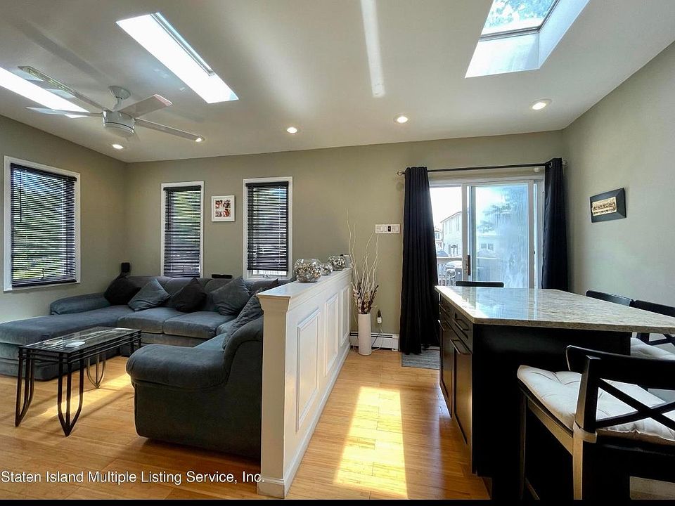 1st image of 63 Pearsall St Floor 2
