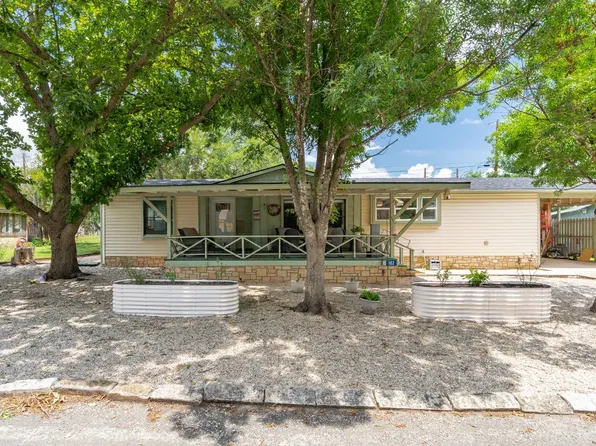 102 Birch Dr S, Kerrville, TX 78028