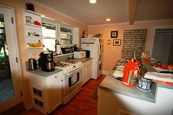 Rented by Douglas Elliman | media 49