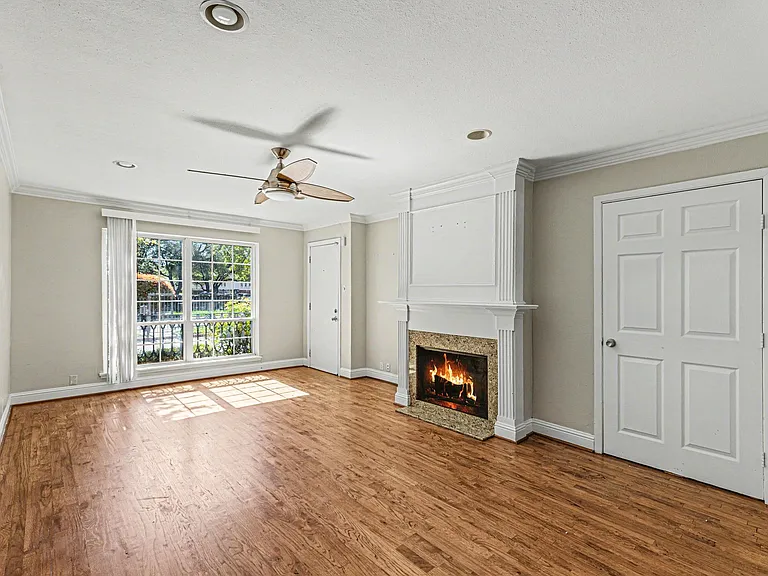5222 Fleetwood Oaks Ave #111 — Photo 3