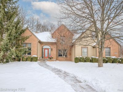 5475 Woodfield Pkwy, Grand Blanc, MI, 48439