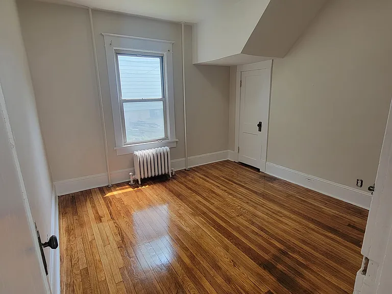 633 Park Ave #2 — Photo 8
