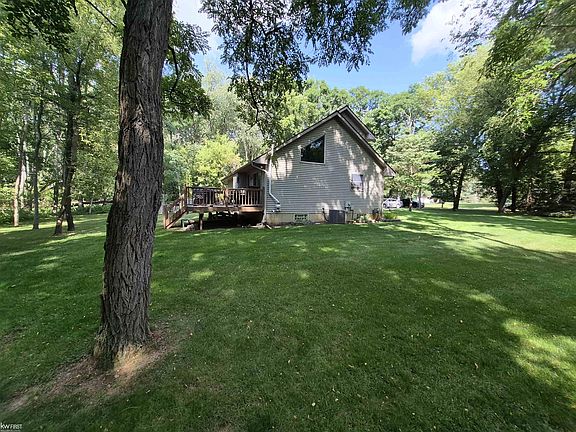 2nd image of 11383 Whispering Pines Trl