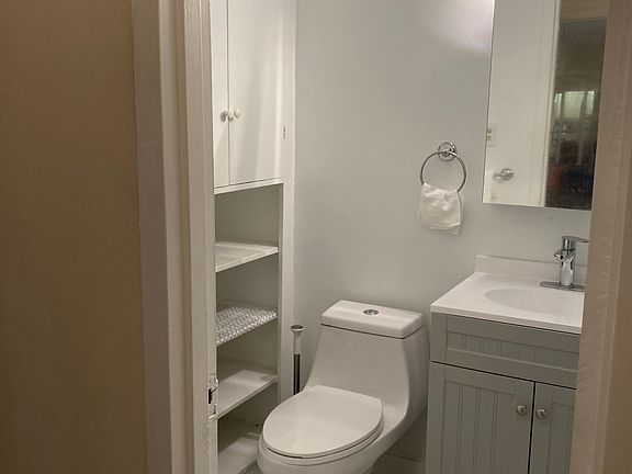 4th image of 1021 Arlington Blvd APT 436