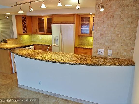 5th image of 2100 S Ocean Dr APT 11E