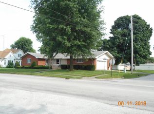 502 E Union St, Nokomis, IL 62075