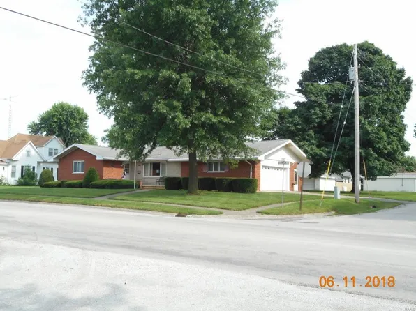 502 E Union St, Nokomis, IL 62075